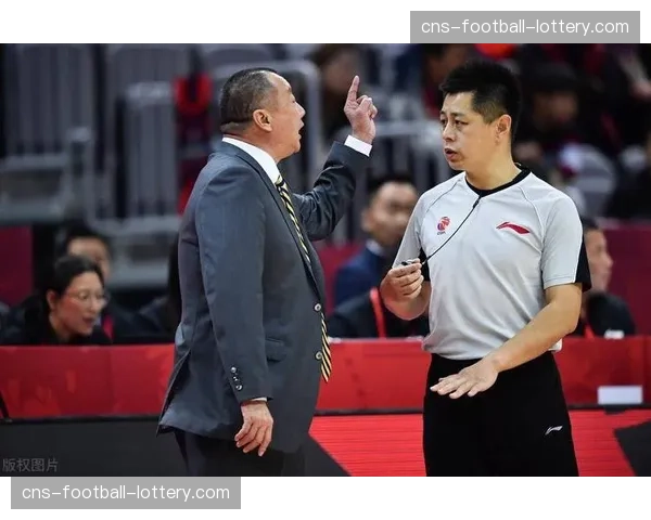 裁判委员会研讨:针对“战术犯规”的判罚尺度是否应更统一 裁判委员会研讨:针对“战术犯规”的判罚尺度是否应更统一